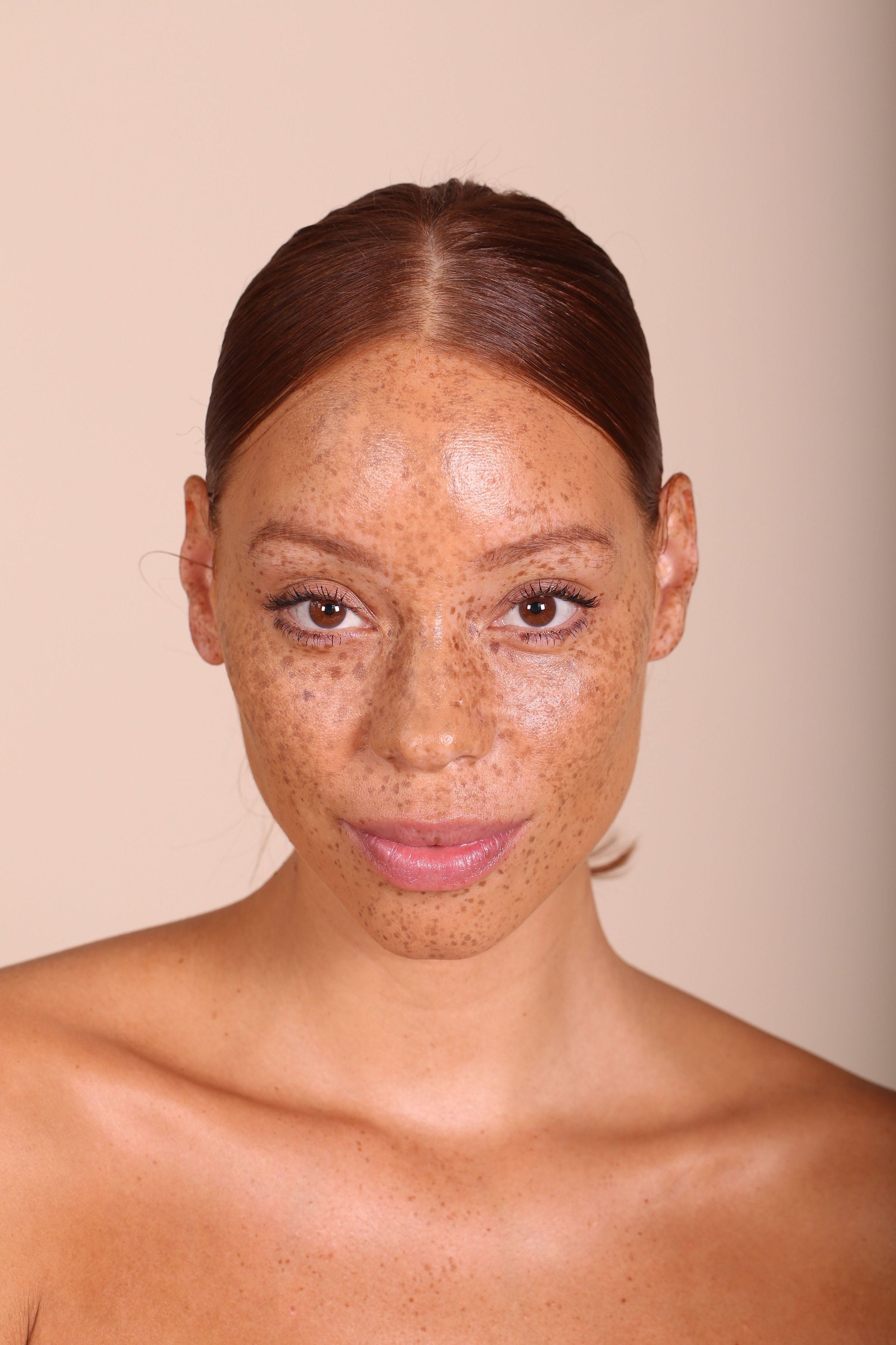 True Intentions Hydrating Foundation