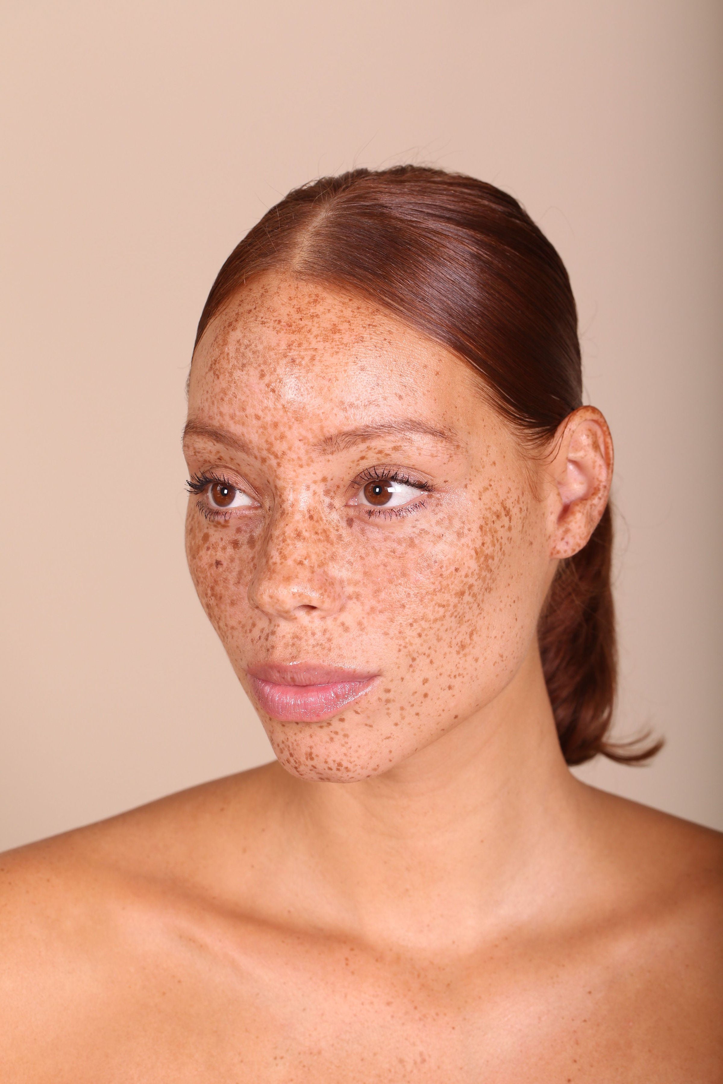 True Intentions Hydrating Foundation