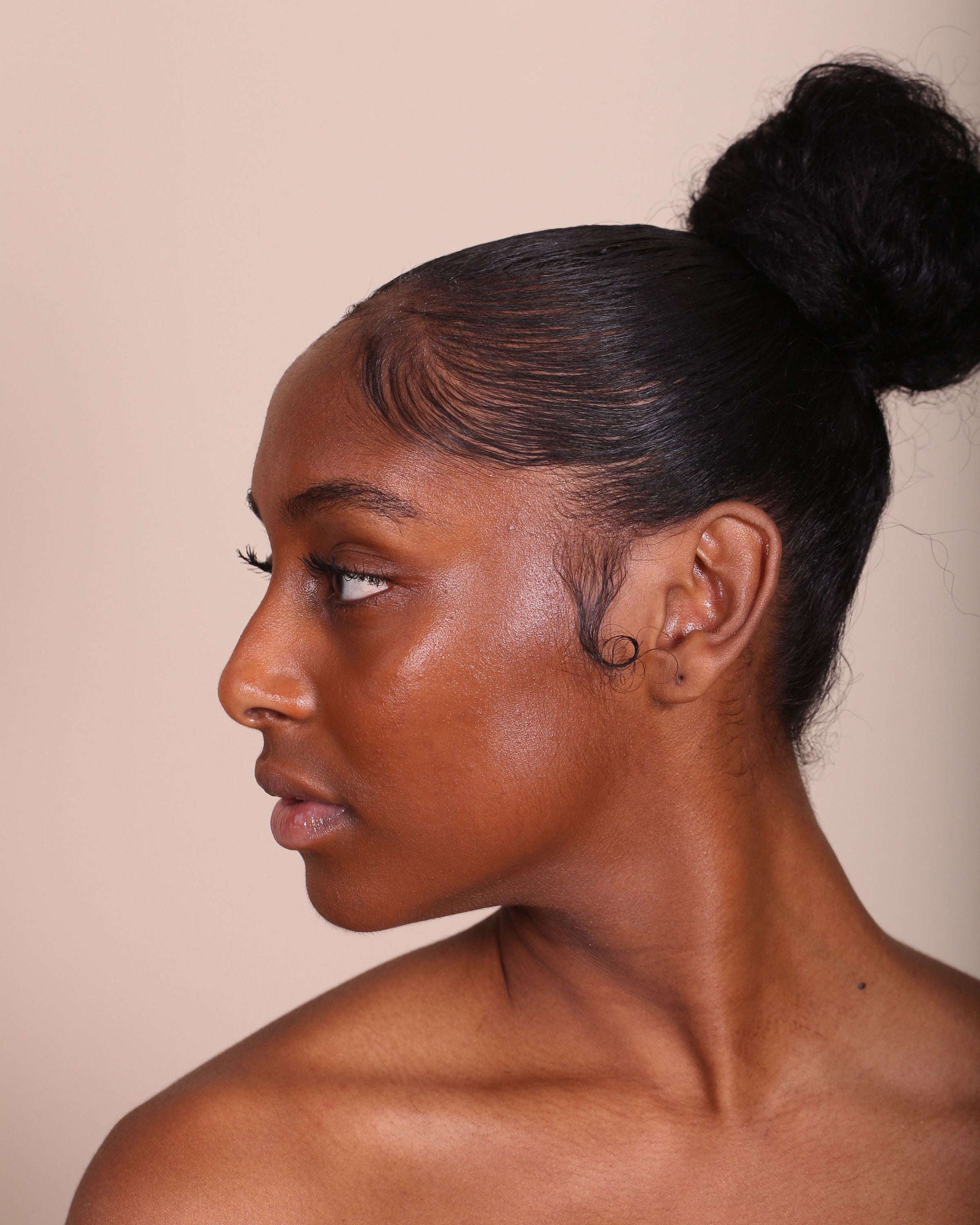 True Intentions Hydrating Foundation