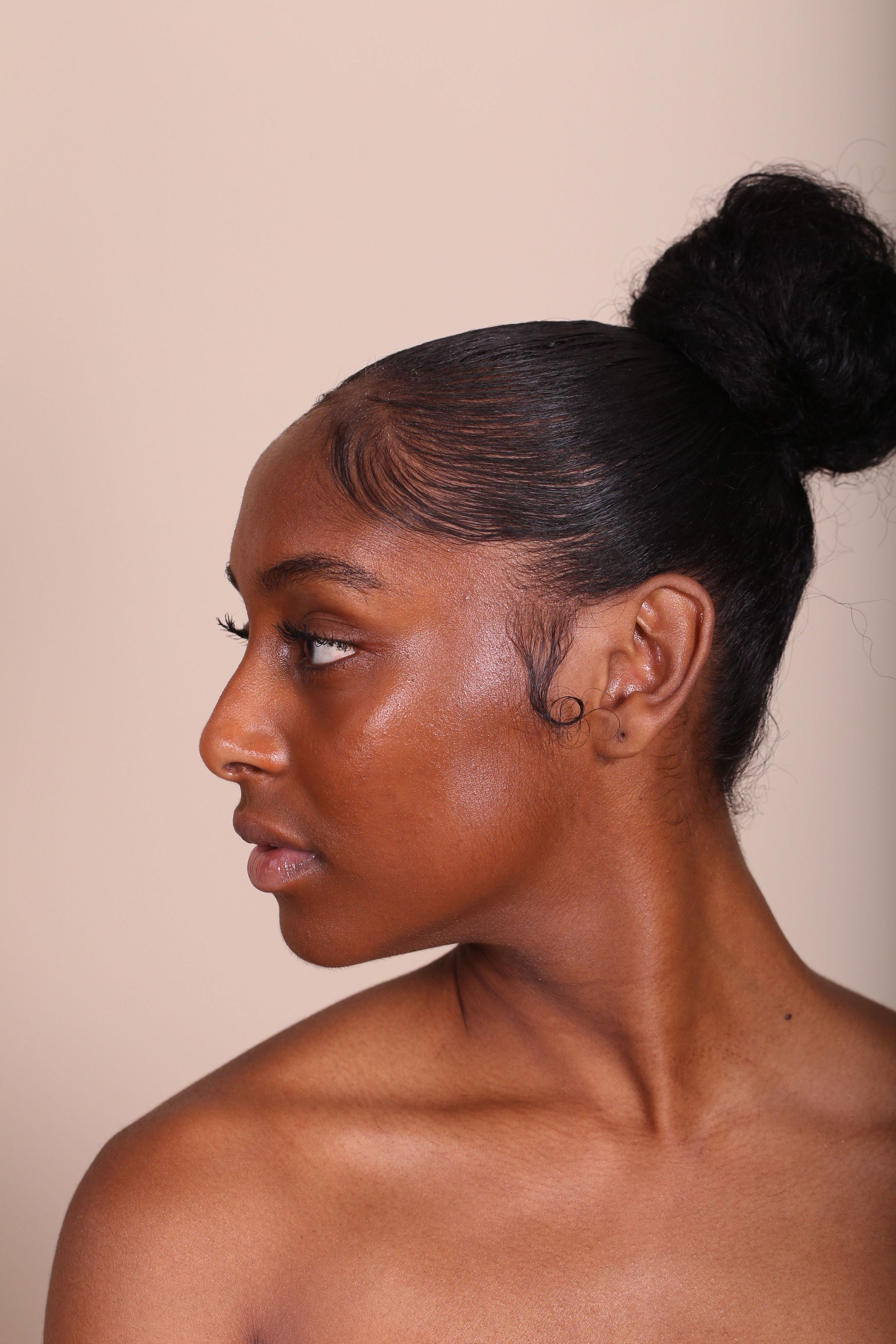 True Intentions Hydrating Foundation