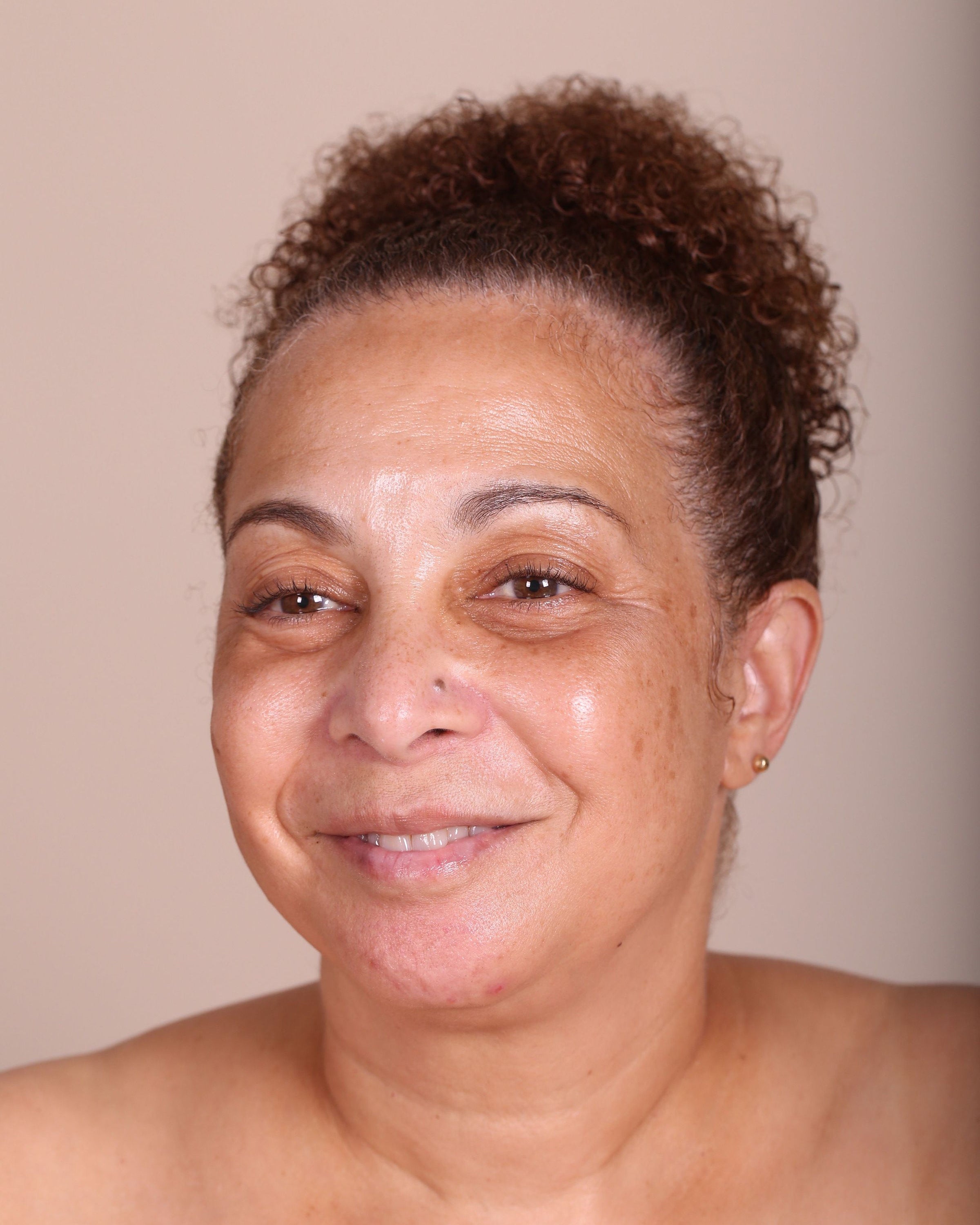 True Intentions Hydrating Foundation