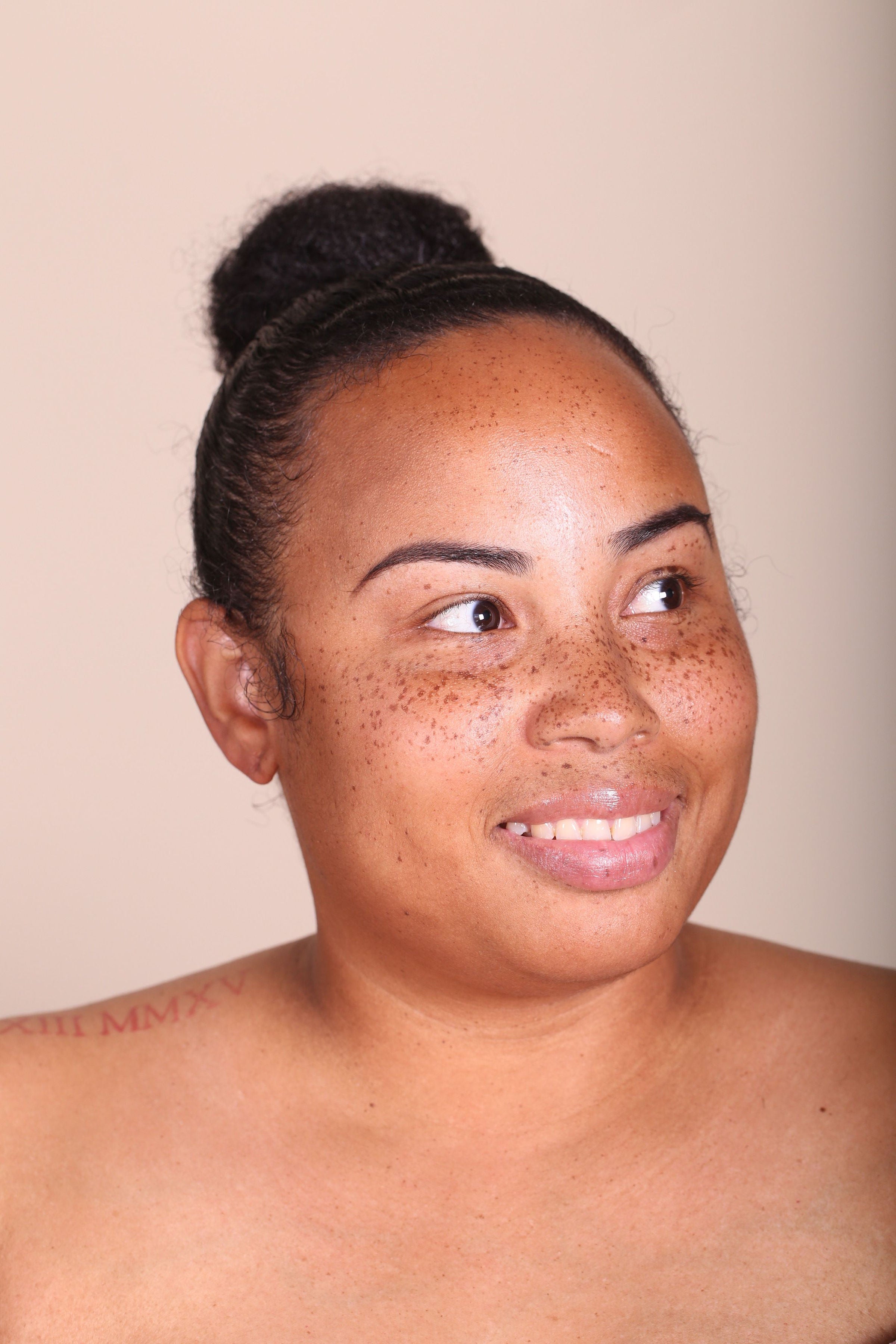 True Intentions Hydrating Foundation