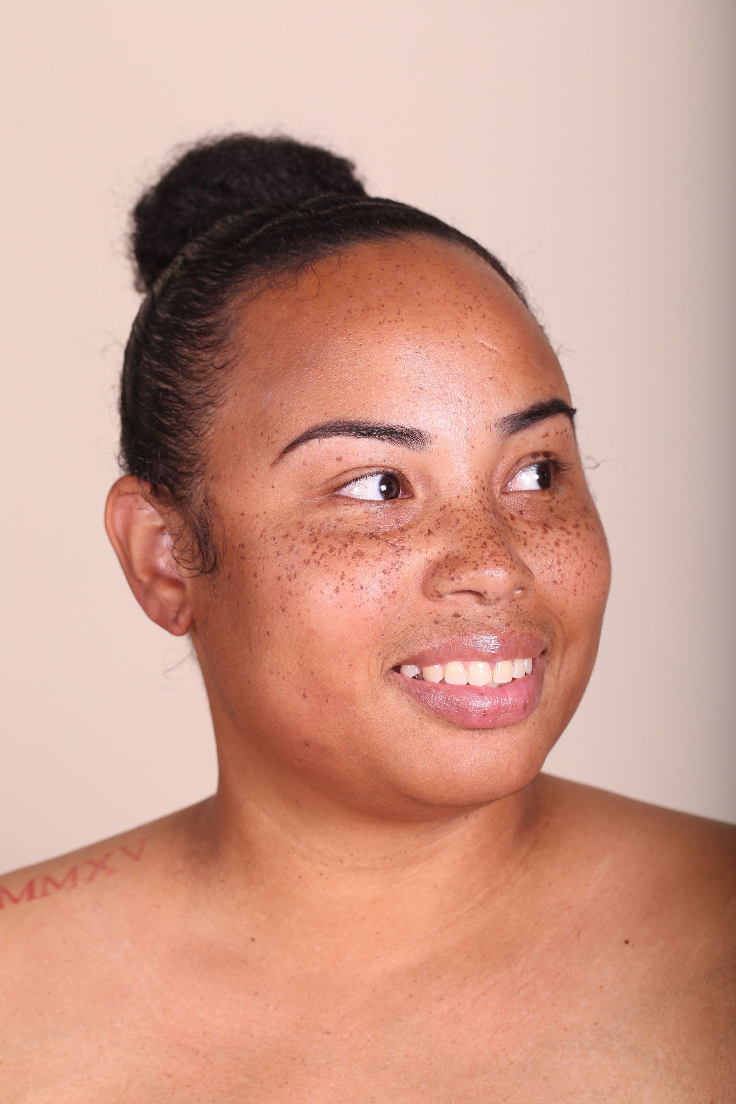 True Intentions Hydrating Foundation