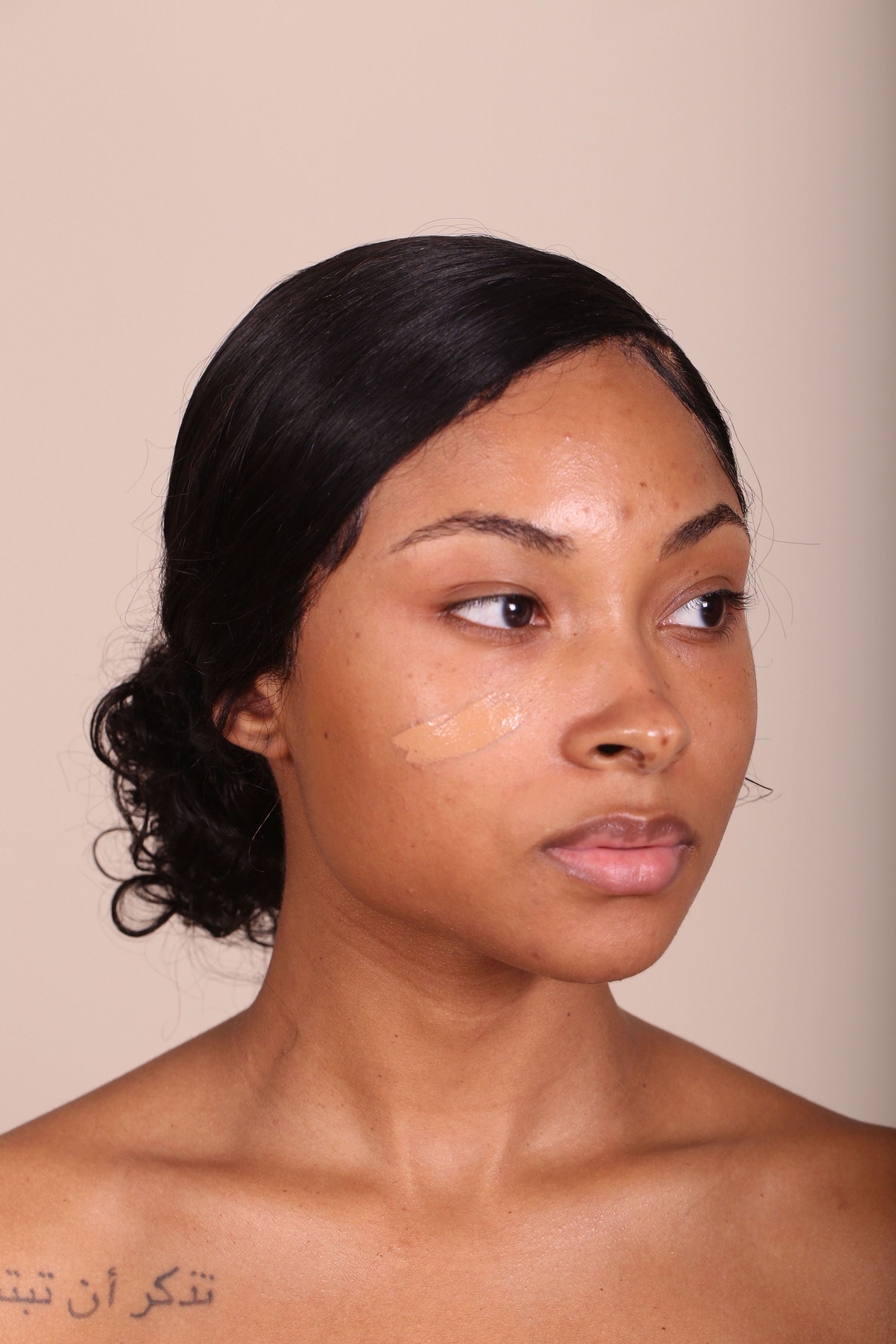 True Intentions Hydrating Foundation