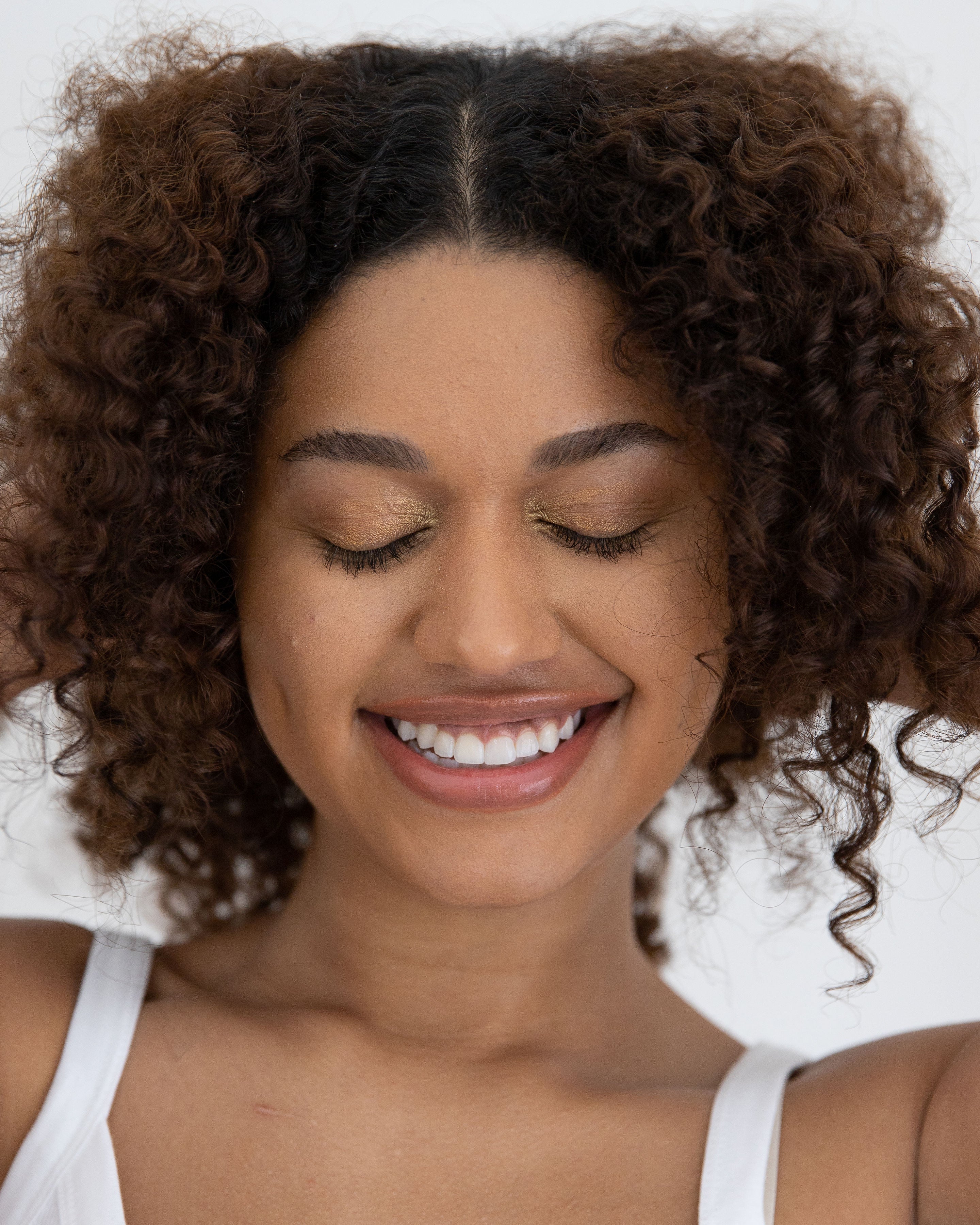 True Intentions Hydrating Foundation