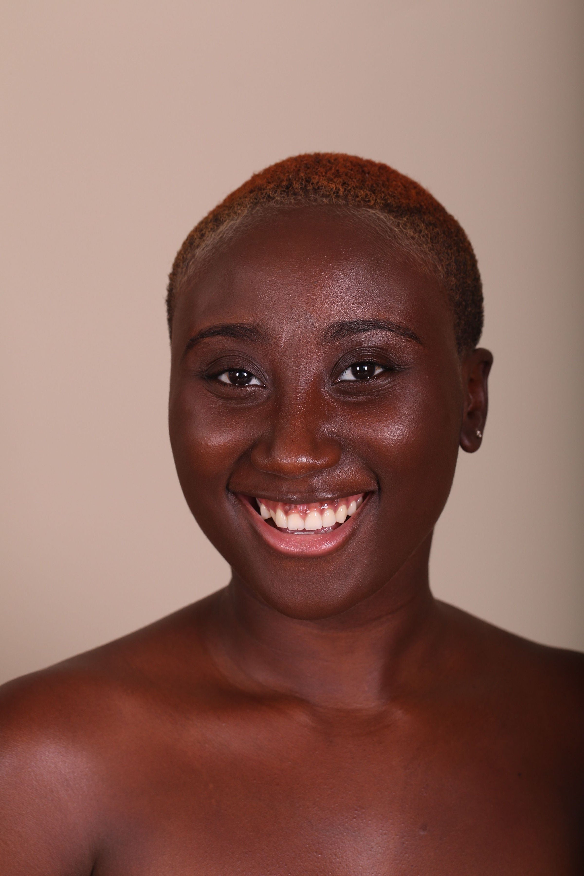 True Intentions Hydrating Foundation