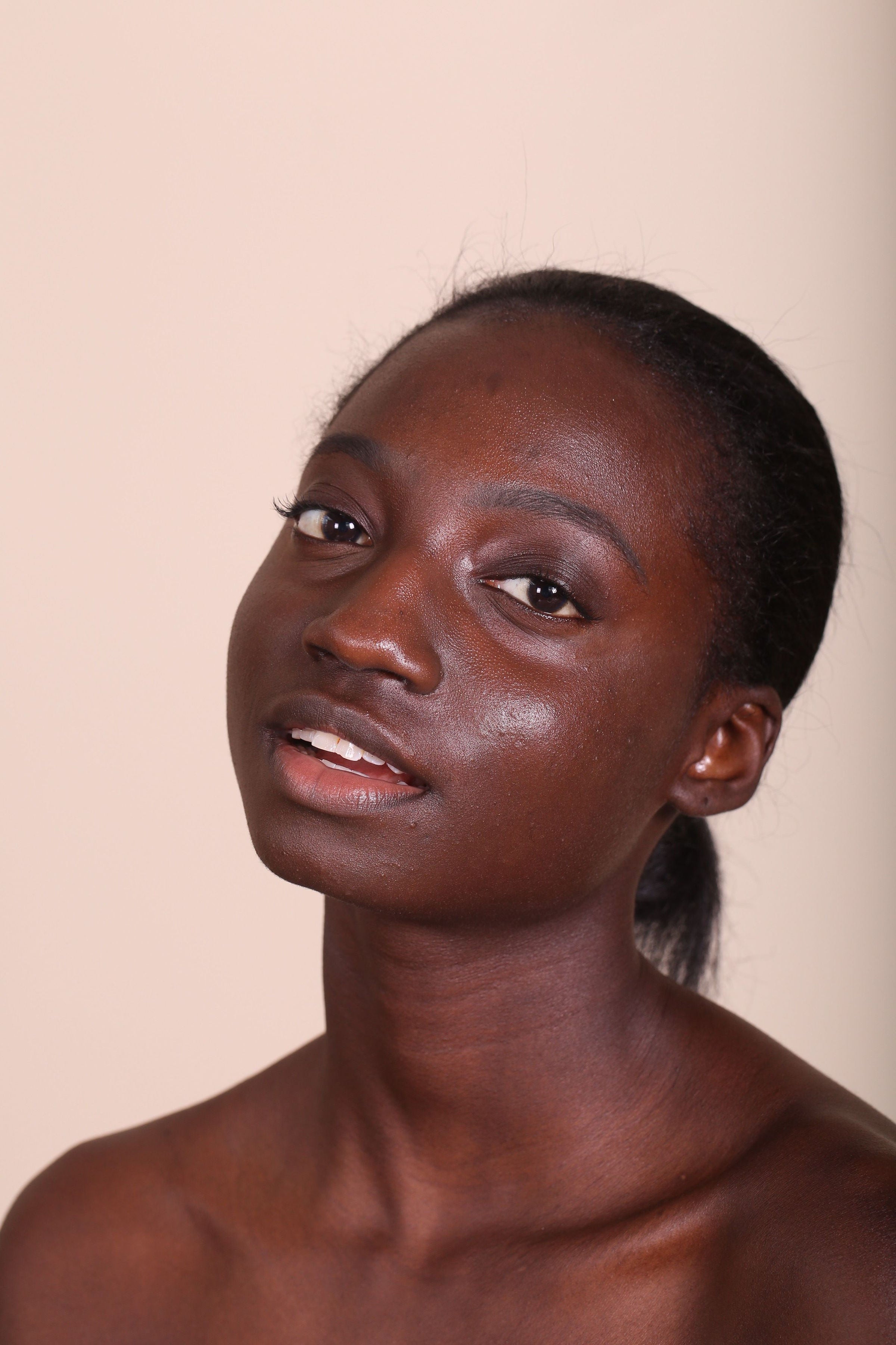 True Intentions Hydrating Foundation